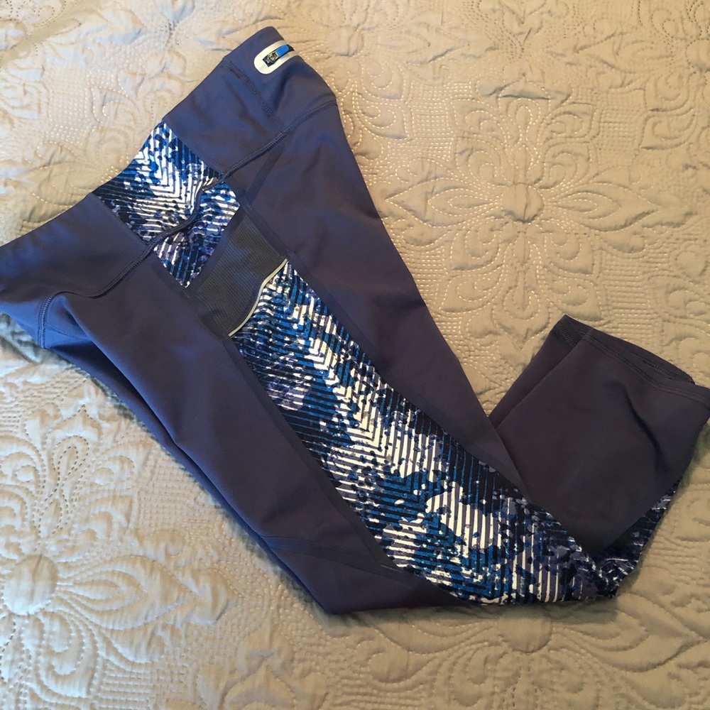 Athleta cropped pants - Picture 1 of 7